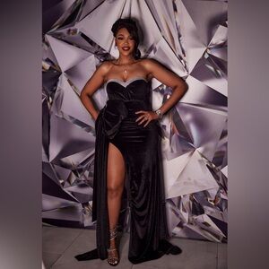 Elegant Black Strapless Dress